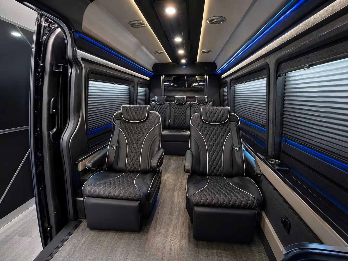 corporate airport shuttle buses in yuma for business teams